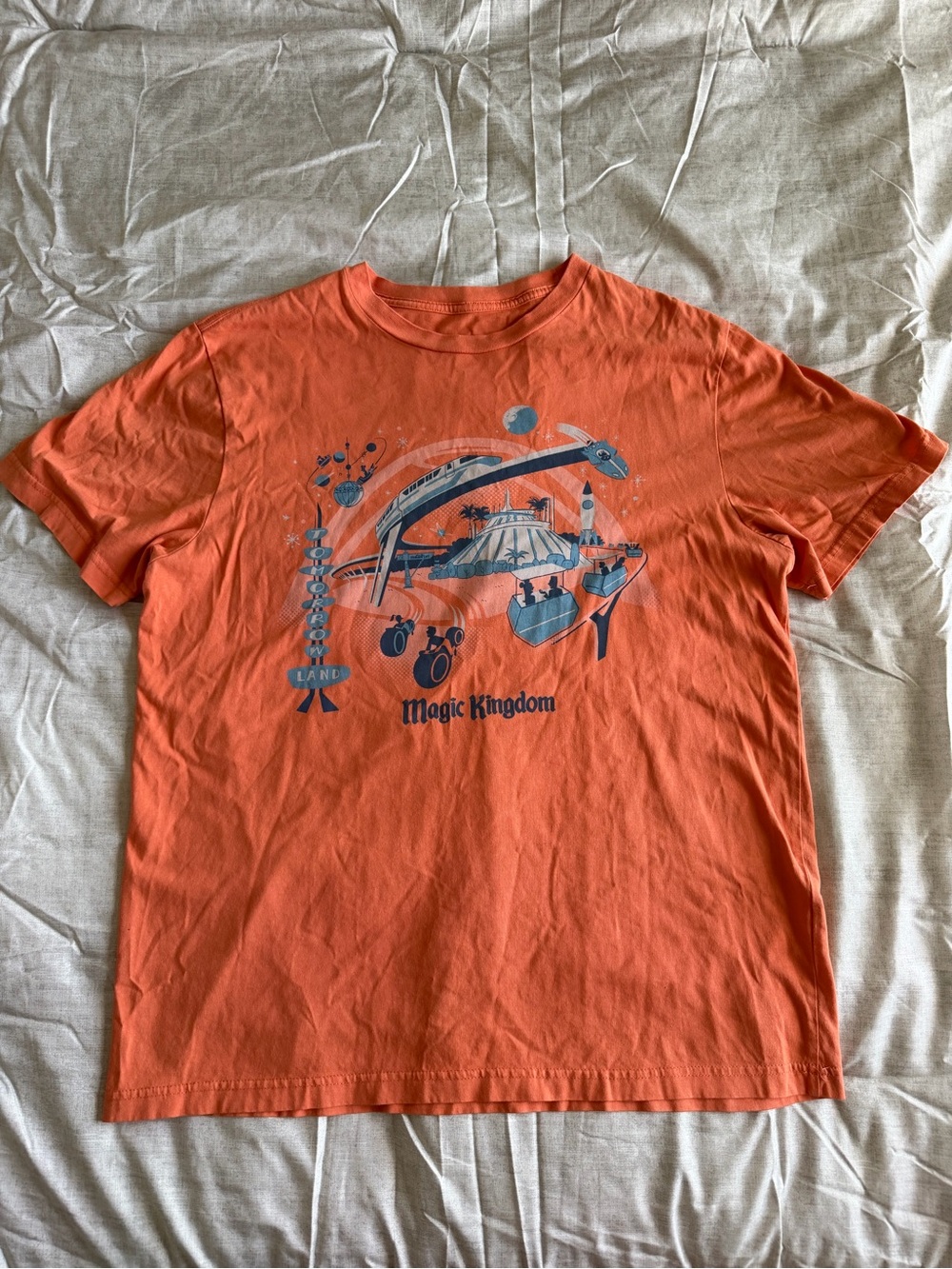 Walt Disney World Orange Tomorrowland Magic Kingdom T-Shirt (L)
